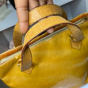 Louis Vuitton Houston Shoulder Bag (yellow )Monogram vernis Leather beige